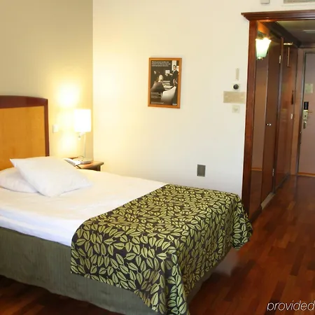 Hotelli Scandic Station 4*